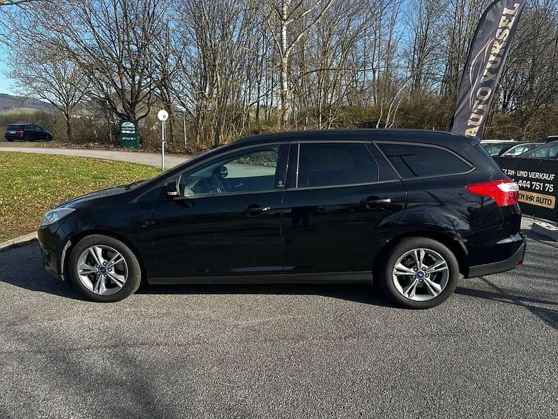 Gebraucht Ford Focus Champions Edition 116 PS (85 kW) 2012 Schwarz Kombi