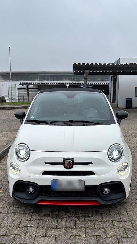Gebraucht Abarth 595C Pista 160 PS (117 kW) 2018 Weiß Cabrio