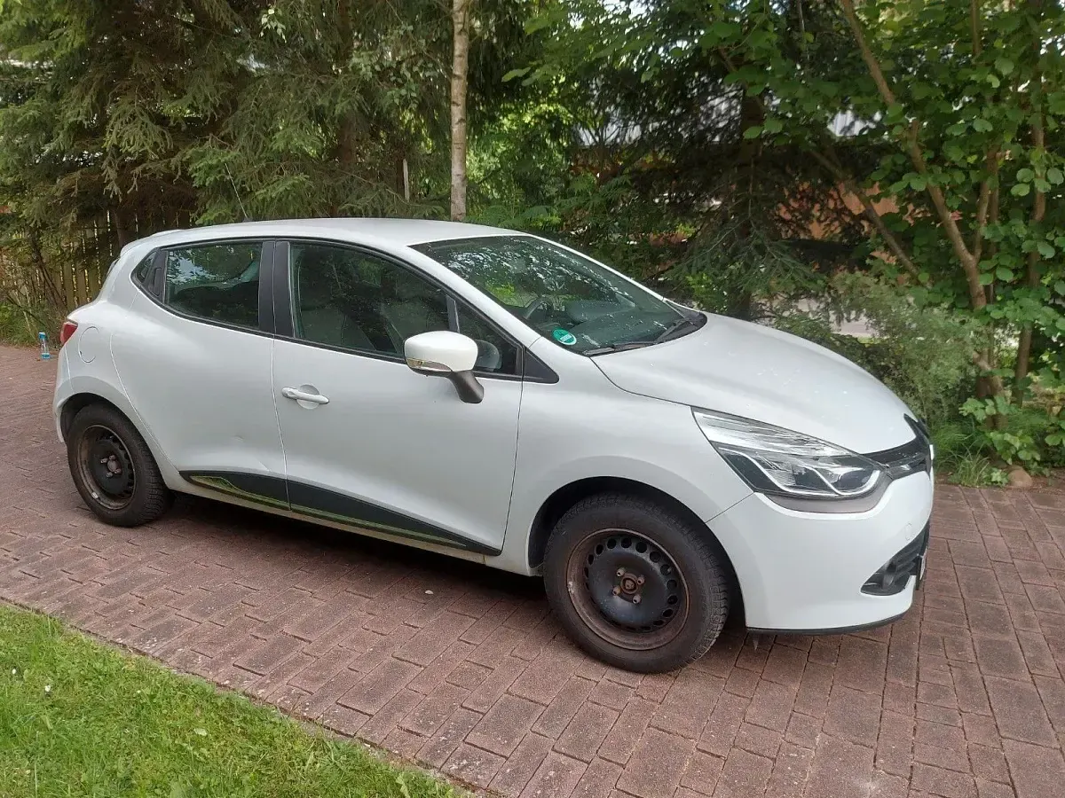 Gebraucht Renault Clio Dynamique 73 PS (53 kW) 2014 Weiß Kleinwagen