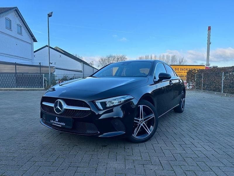 Gebraucht Mercedes A250 218 PS (160 kW) 2022 Schwarz Limousine