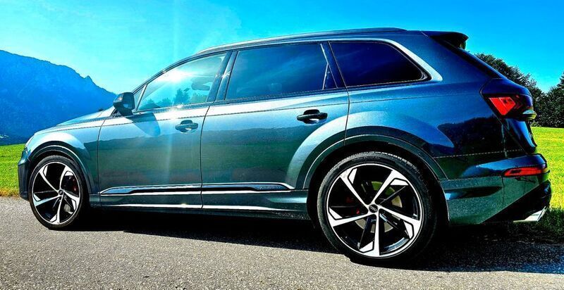 Grau Gebraucht 2020 Audi SQ7 Ambiente SUV | 54.000 € (Superpreis) - Bild 1/4