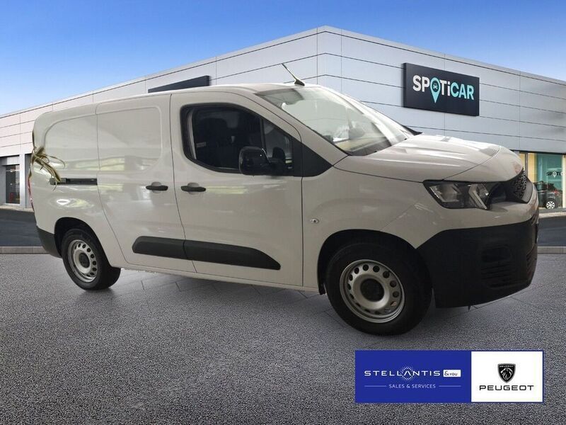 Gebraucht Peugeot E-Partner Premium 100 kW (136 PS) 2024 Weiß (kaolin weiß) Van / Kleinbus