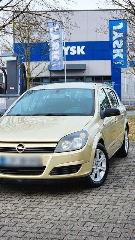 Gebraucht Opel Astra 90 PS (66 kW) 2004 Gold Kombi