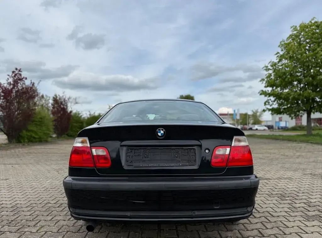 Gebraucht BMW 316 105 PS (77 kW) 2001 Schwarz Limousine