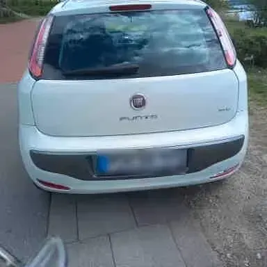 Gebraucht Fiat Grande Punto 77 PS (56 kW) 2010 Weiß Kleinwagen