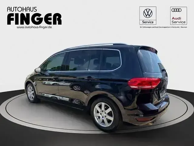 Gebraucht VW Touran Comfortline 150 PS (110 kW) 2016 Schwarz Van / Kleinbus