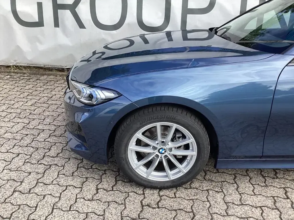 Gebraucht BMW 318 Sport Line 156 PS (114 kW) 2025 Arctic race blue metallic Kombi
