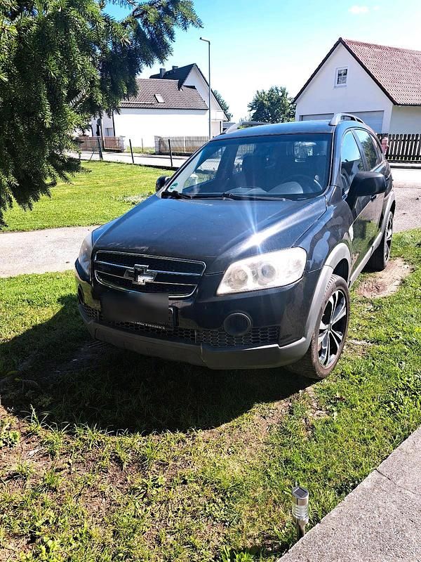 Schwarz Gebraucht 2008 Chevrolet Captiva SUV | 2.000 € (Guter Preis) - Bild 1/4