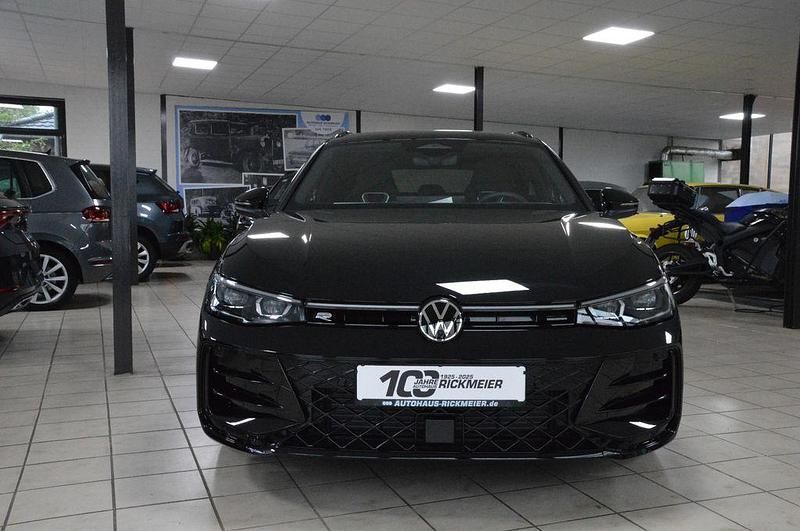 Schwarz Neu 2025 VW Passat R-line Kombi | 45.990 € (Guter Preis) - Bild 1/4