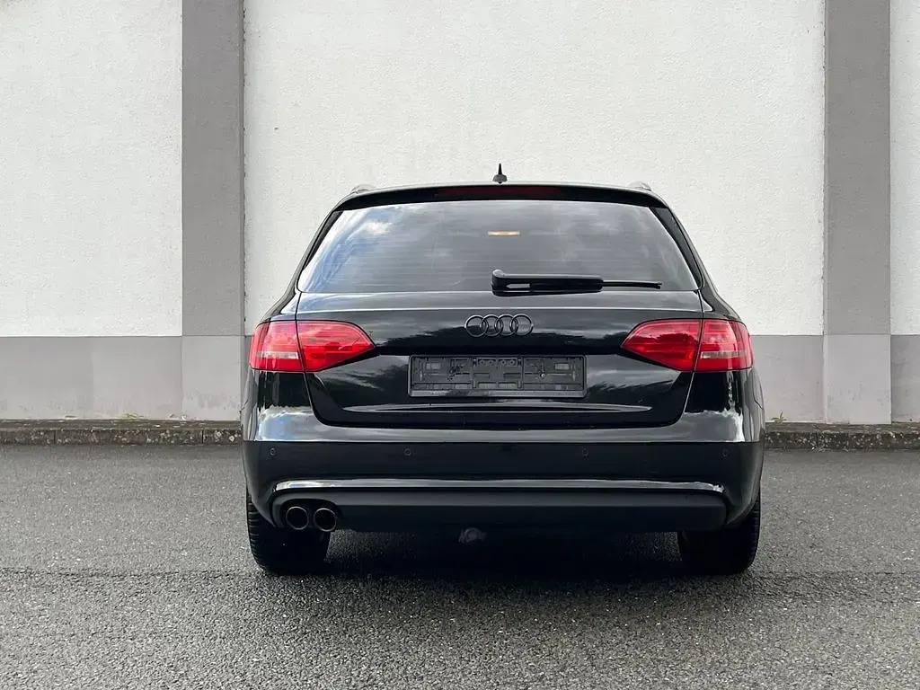 Gebraucht Audi A4 Attraction 150 PS (110 kW) 2015 Schwarz Kombi