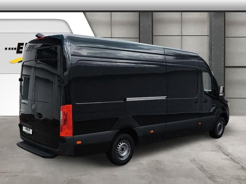 Gebraucht Mercedes Sprinter 170 PS (125 kW) 2023 Schwarz/baltic black Van