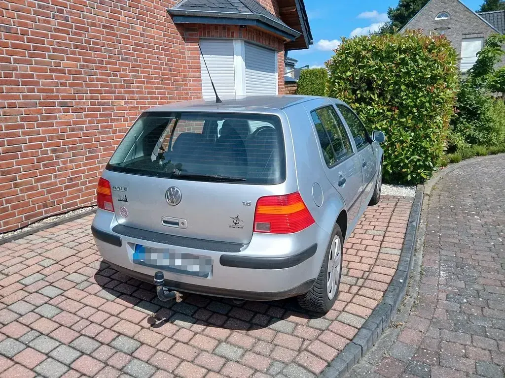 Gebraucht VW Golf IV Basis 105 PS (77 kW) 2003 Grau Limousine