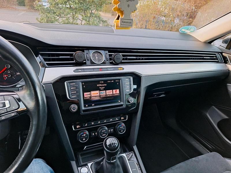 Gebraucht VW Passat 190 PS (139 kW) 2021 Schwarz Kombi