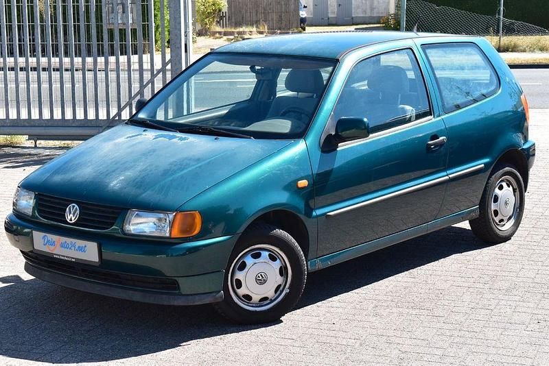 Grün Gebraucht 1997 VW Polo Comfortline Limousine | 590 € (Fairer Preis) - Bild 1/4
