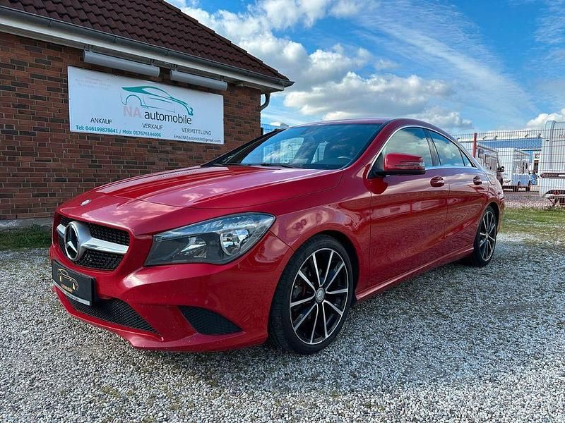 Rot Gebraucht 2015 Mercedes CLA220 Limousine | 13.700 € (Fairer Preis) - Bild 1/4