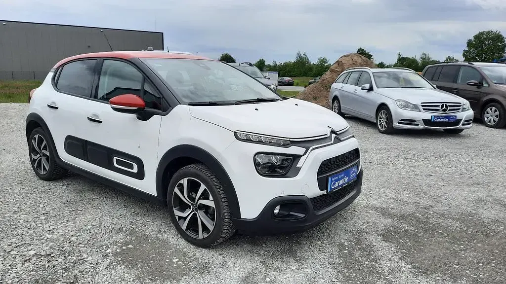 Used Citroën C3 Shine 110 HP (80 kW) 2022 White Hatchback