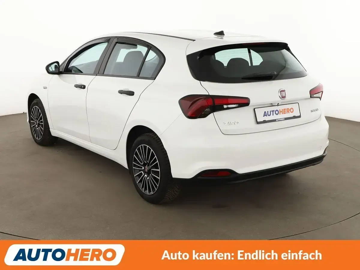 Gebraucht Fiat Tipo Cross 131 PS (96 kW) 2024 Weiß Limousine