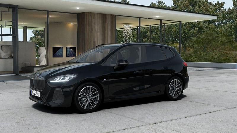 Grau Neu 2025 BMW 220 M Sport Van / Kleinbus | 43.998 € (Fairer Preis) - Bild 1/4