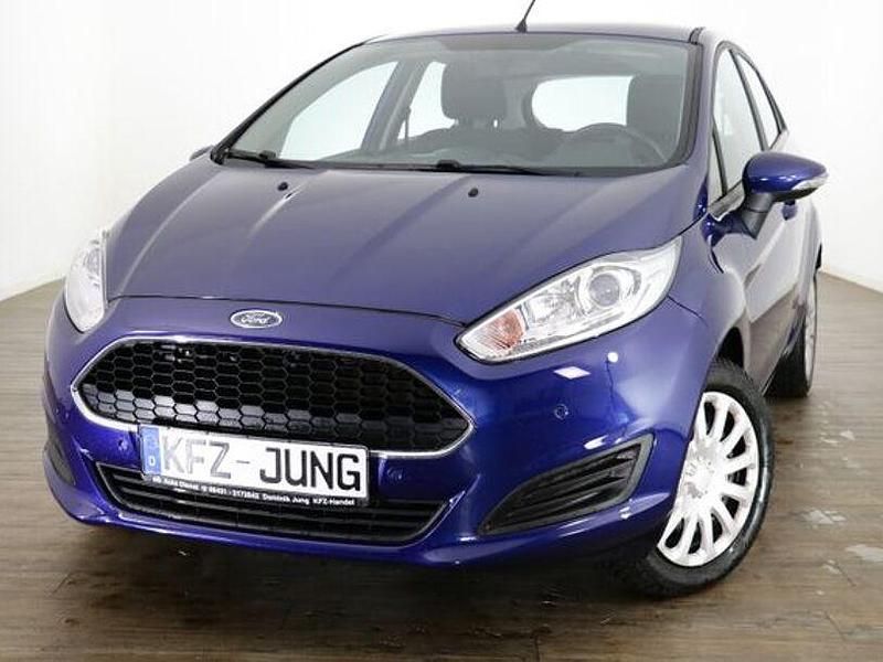 Gebraucht Ford Fiesta 82 PS (60 kW) 2016 Blau Limousine