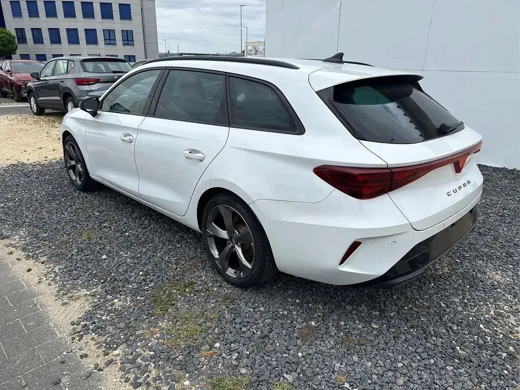 Neu Cupra Leon 150 PS (110 kW) 2026 Weiß Limousine