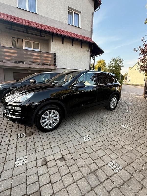 Schwarz Gebraucht 2013 Porsche Cayenne SUV | 25.450 € (Fairer Preis) - Bild 1/4