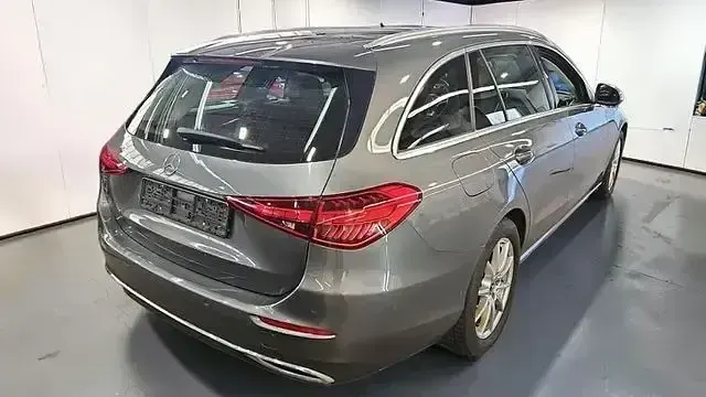 Second-hand Mercedes C200 Avantgarde 205 CP (150 kW) 2022 Gri Break
