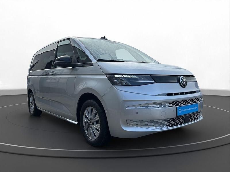 Gebraucht VW Multivan Basis 150 PS (110 kW) 2024 Silber Van
