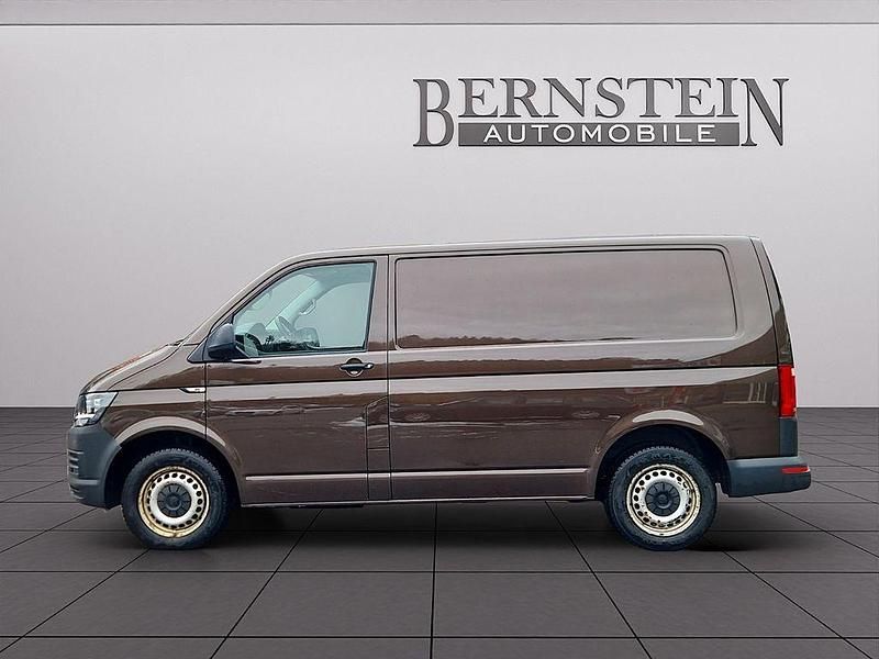 Gebraucht VW Transporter 150 PS (110 kW) 2018 Braun Van