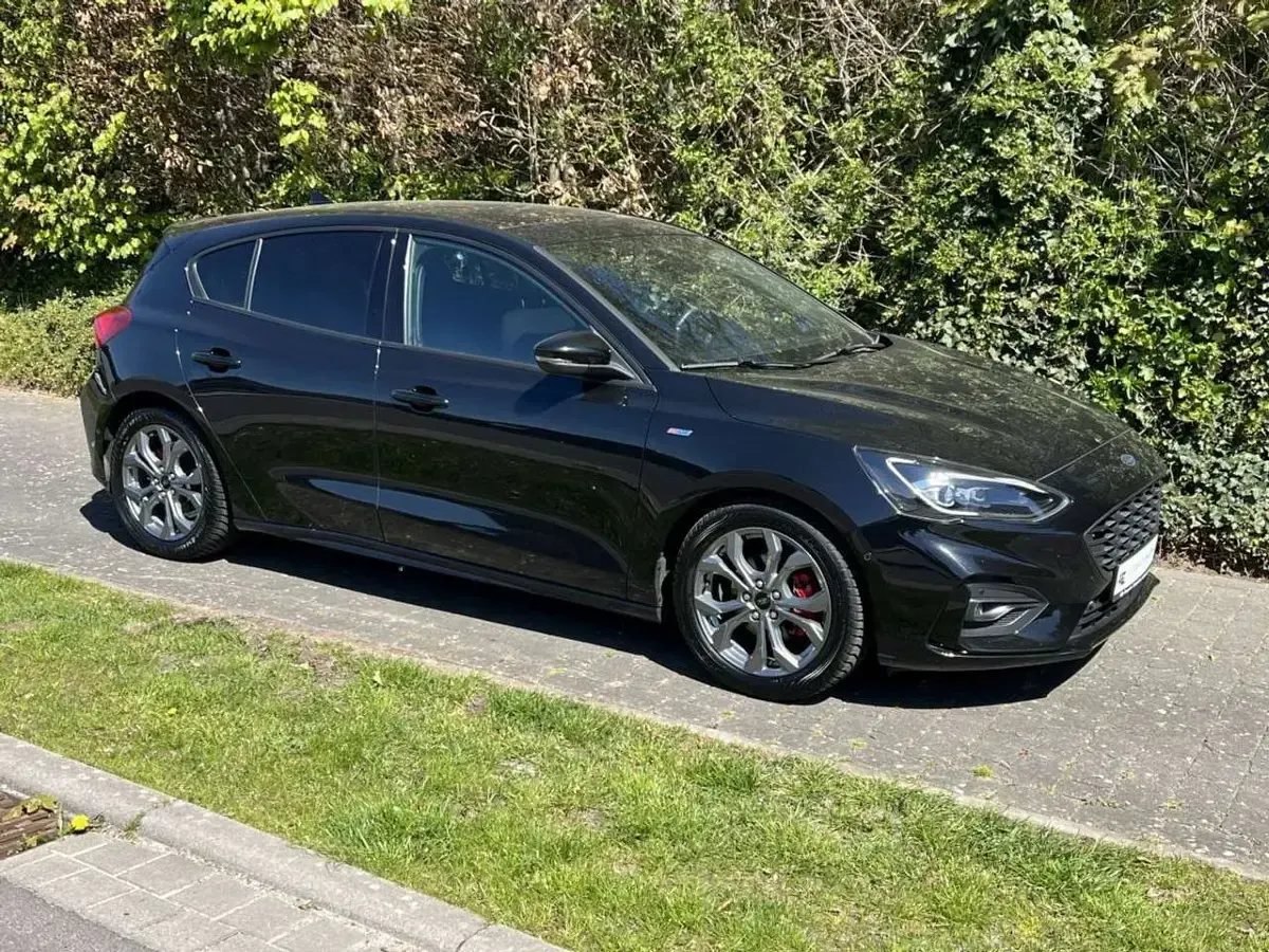 Gebraucht Ford Focus ST-Line 150 PS (110 kW) 2019 Schwarz Limousine