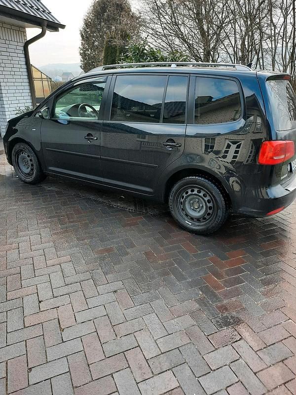 Schwarz Gebraucht 2014 VW Touran Van / Kleinbus | 5.500 € (Superpreis) - Bild 1/4