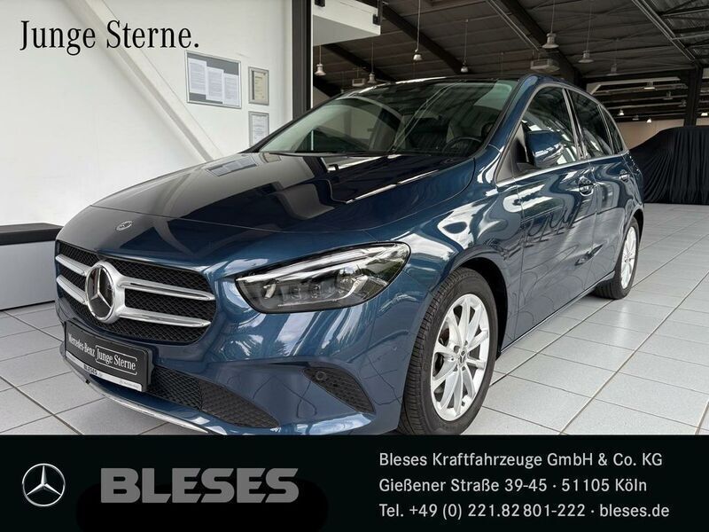 Denimblau Gebraucht 2020 Mercedes B200 Van / Kleinbus | 27.450 € (Etwas zu teuer) - Bild 1/4