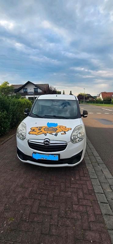 Weiß Gebraucht 2012 Opel Combo Van / Kleinbus | 1.200 € (Guter Preis) - Bild 1/4