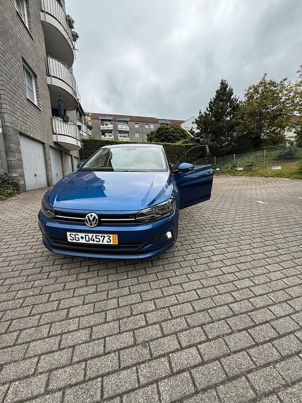 Blau Gebraucht 2019 VW Polo Kleinwagen | 10.800 € (Guter Preis) - Bild 1/4
