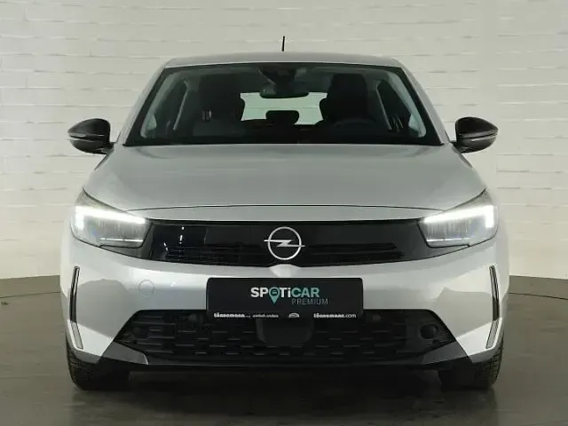 Używany Opel Corsa 101 KM (74 kW) 2024 Srebrny Hatchback