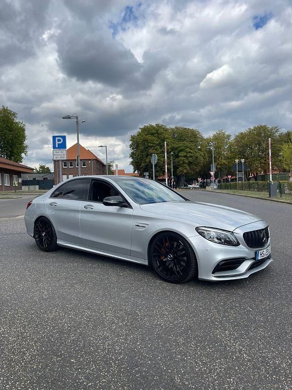 Grau Gebraucht 2020 Mercedes C63 AMG AMG Limousine | 62.000 € - Bild 1/4