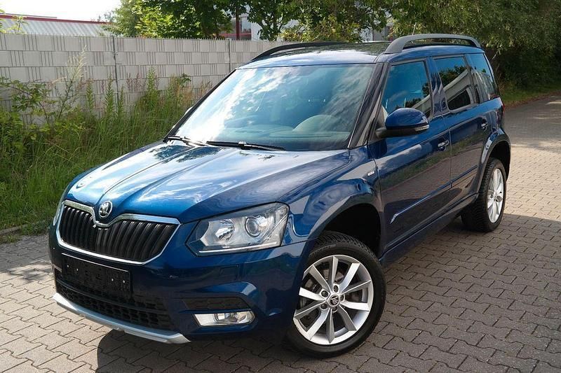 Blau Gebraucht 2017 Skoda Yeti Drive SUV | 13.990 € (Superpreis) - Bild 1/4