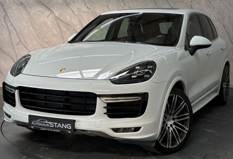 Weiß Gebraucht 2016 Porsche Cayenne SUV | 40.500 € (Etwas zu teuer) - Bild 1/4