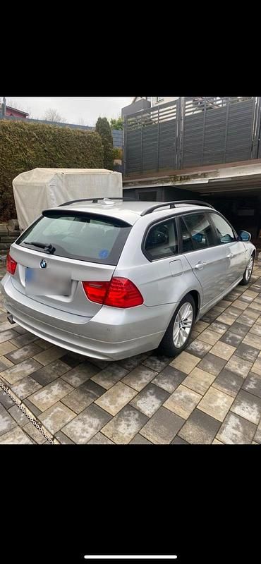 Silber Gebraucht 2008 BMW 320 Kombi | 3.300 € (Superpreis) - Bild 1/4