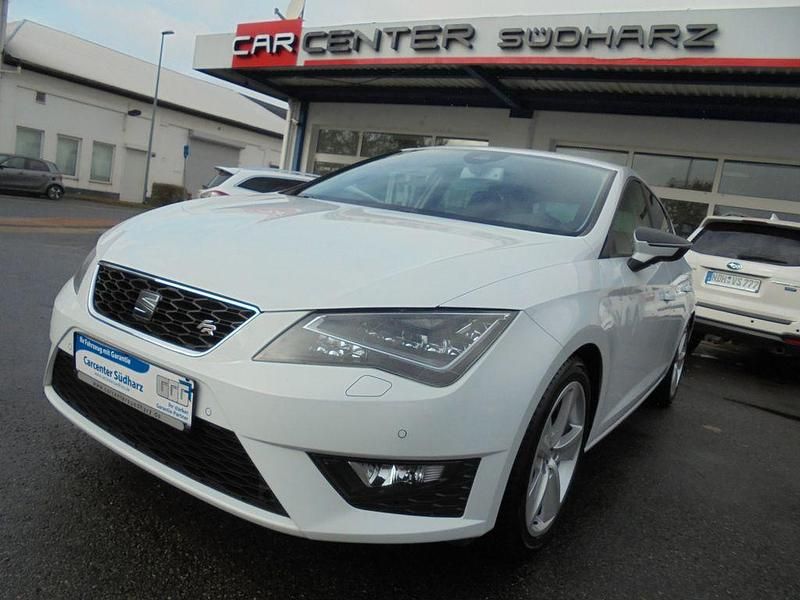 Weiß Gebraucht 2014 Seat Leon FR Limousine | 7.799 € (Fairer Preis) - Bild 1/4