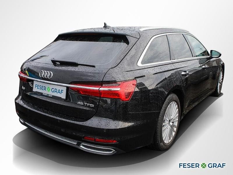 Gebraucht Audi A6 Ambiente 265 PS (194 kW) 2022 Mythosschwarz metallic Kombi