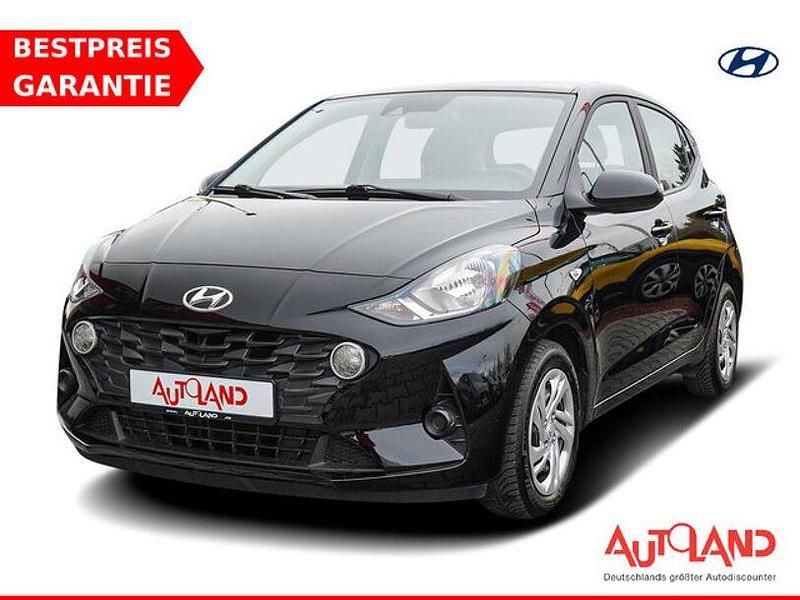 Gebraucht Hyundai i10 Select 67 PS (49 kW) 2021 Schwarz Kleinwagen