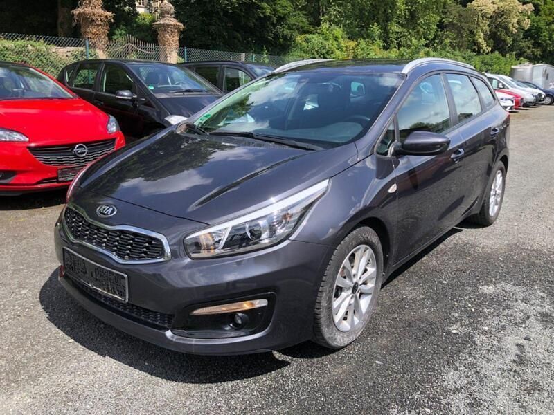 Grau Gebraucht 2017 Kia Ceed Sportswagon Edition 7 Kombi | 7.790 € (Superpreis) - Bild 1/4