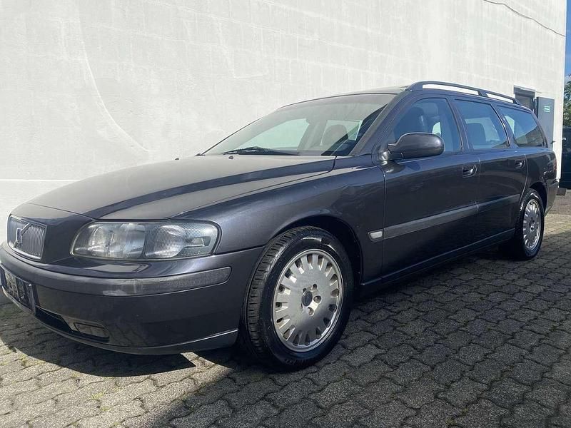 Dunkelgrau Gebraucht 2001 Volvo V70 Comfort Kombi | 5.990 € - Bild 1/4
