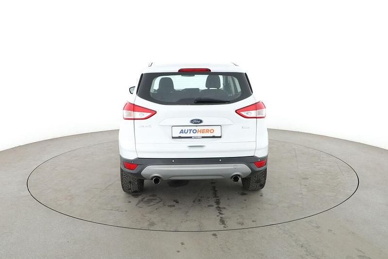 Gebraucht Ford Kuga Trend 120 PS (88 kW) 2016 Weiß SUV