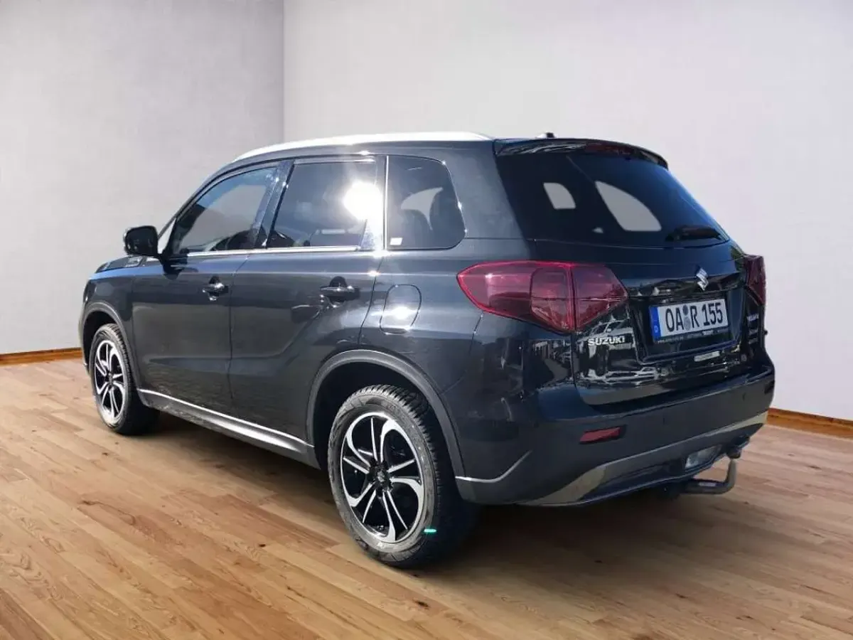 Gebraucht Suzuki Vitara Comfort+ 129 PS (94 kW) 2021 Cosmic black pear metallic SUV