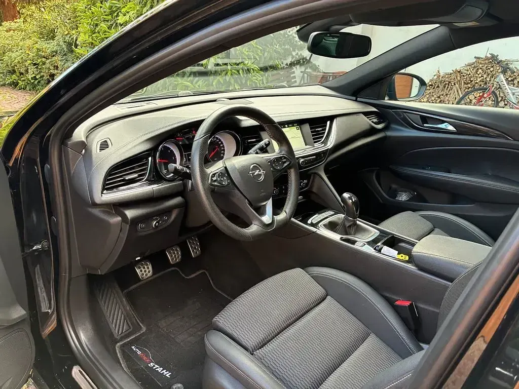 Gebraucht Opel Insignia Innovation 170 PS (125 kW) 2019 Schwarz Limousine