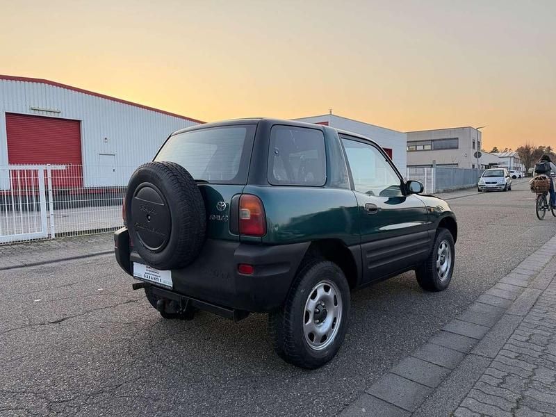Gebraucht Toyota RAV4 129 PS (94 kW) 1997 Grün SUV
