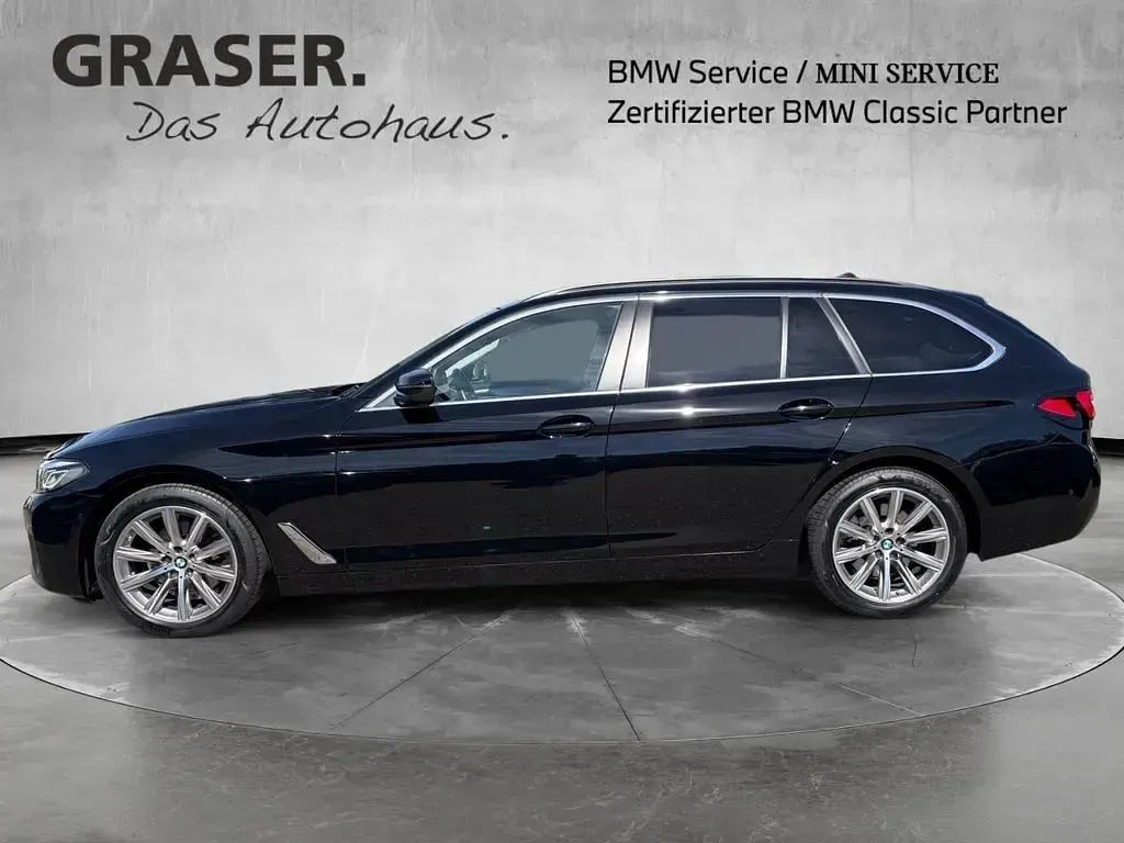 Gebraucht BMW 520 190 PS (139 kW) 2023 Schwarz Kombi