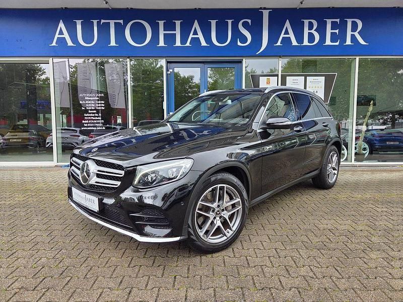 Schwarz Gebraucht 2018 Mercedes GLC250 AMG line SUV | 30.989 € (Fairer Preis) - Bild 1/4