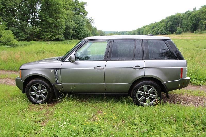 Grau Gebraucht 2007 Land Rover Range Rover Vogue SUV | 6.990 € (Superpreis) - Bild 1/4